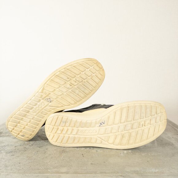 Ecco Leather Suede Tennis Shoe Running Sneaker Comfort 39 8.5 - Picture 5 of 6